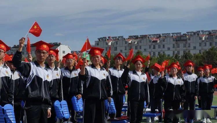 解惑蜗牛——ICE、任贤齐、吴建豪表演《空空》,这个舞台的灵感来源于哪里呢?蜗牛问答平台